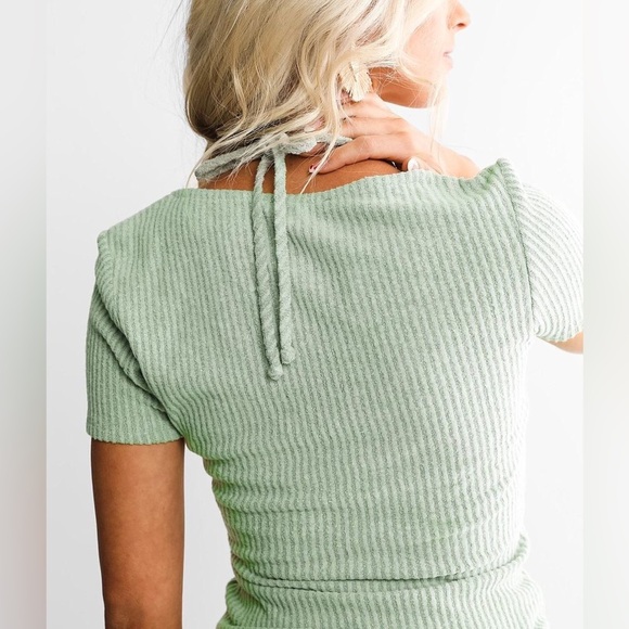 Red by BKE Brushed Rib Knit Sage Top Size L EUC - Picture 3 of 7